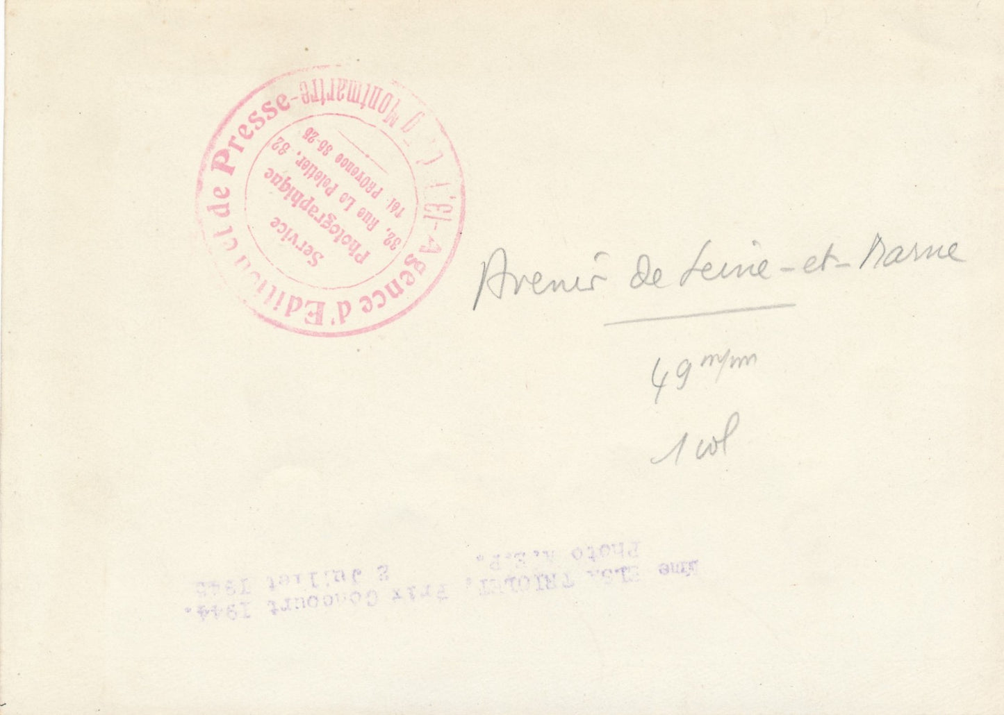 Elsa TRIOLET photo photographie argentique contretype écrivaine autrice yeux