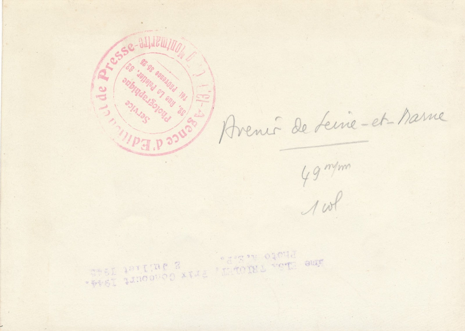 Elsa TRIOLET photo photographie argentique contretype écrivaine autrice yeux