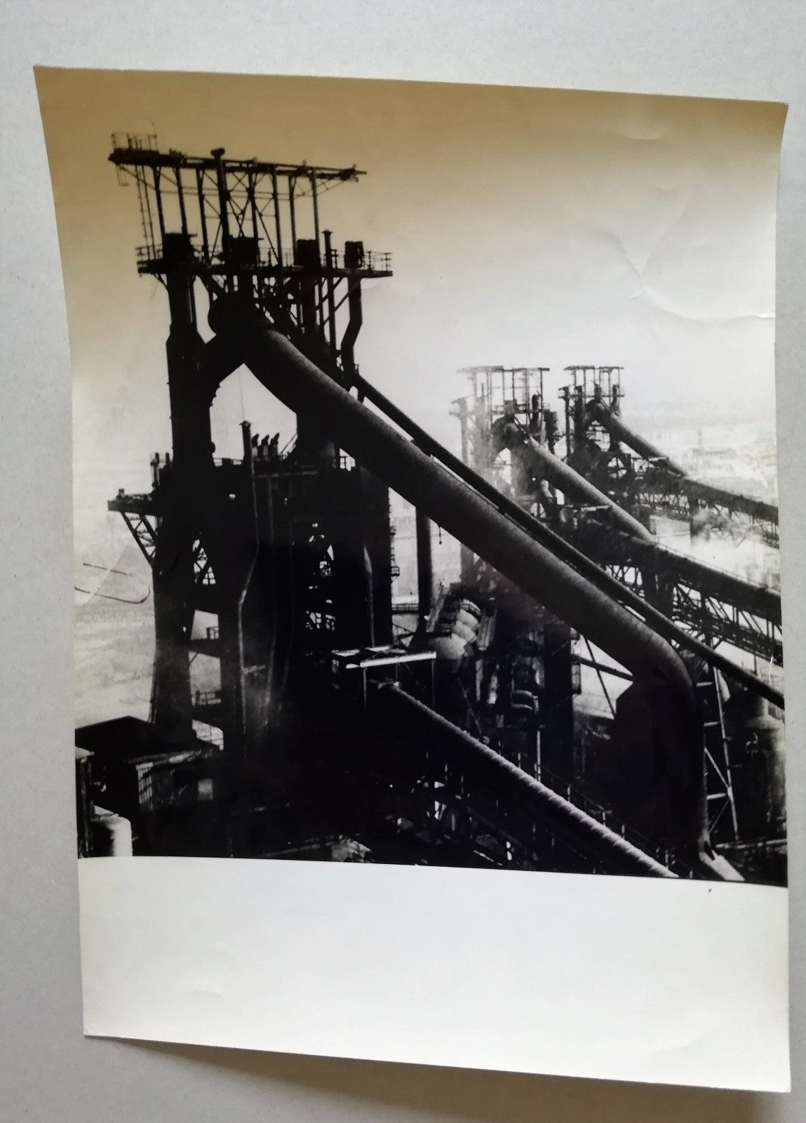 Photo Hauts fourneaux sidérurgie Italie Taranto tirage argentique vintage