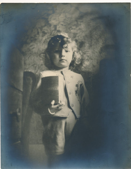 Enfant et livre v. 1930 photo photographie argentique éopque