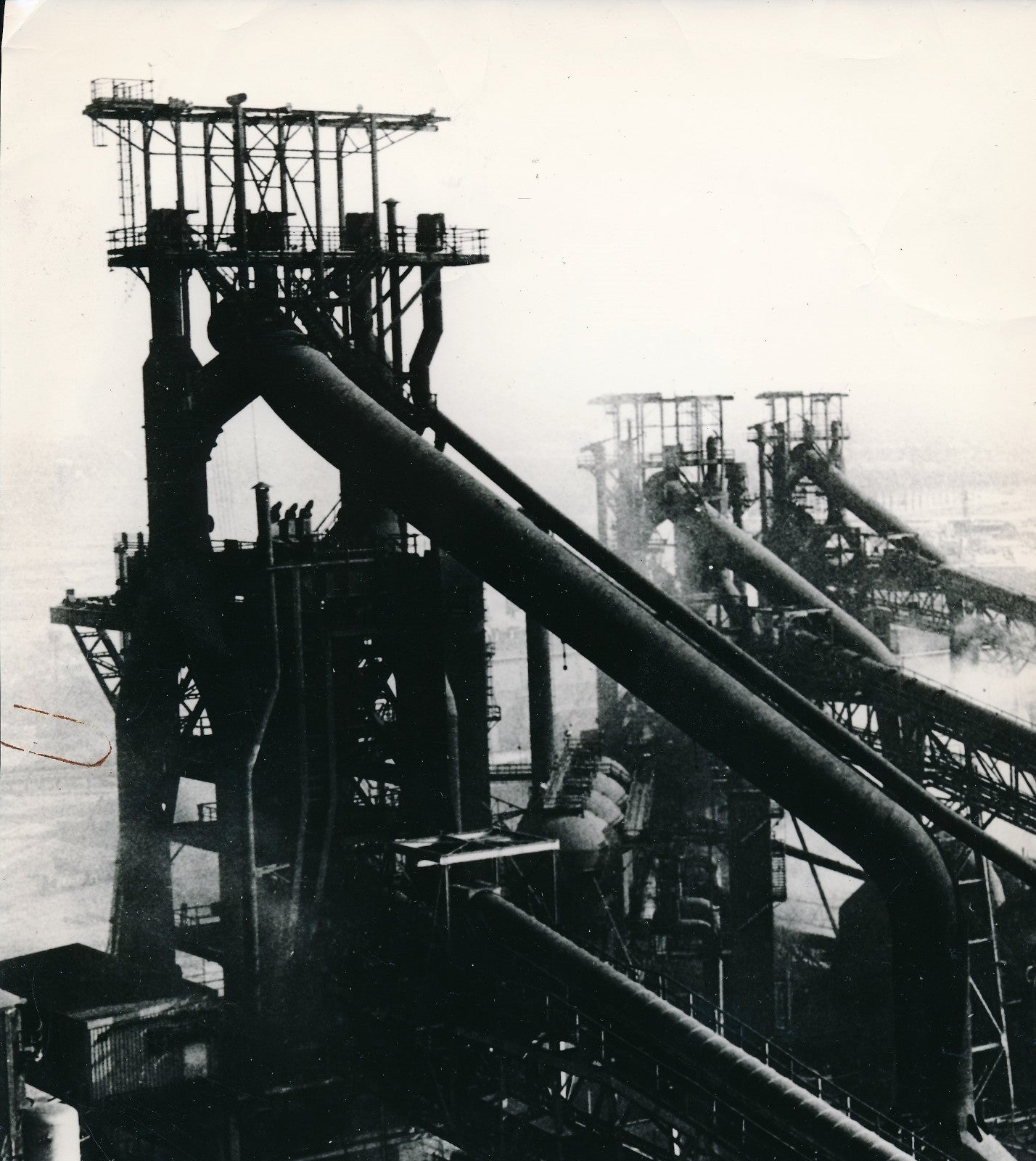 Photo Hauts fourneaux sidérurgie Italie Taranto tirage argentique vintage