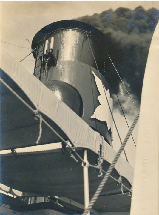 René ZUBER Cheminée d’un paquebot vers 1940 photo photographie vintage