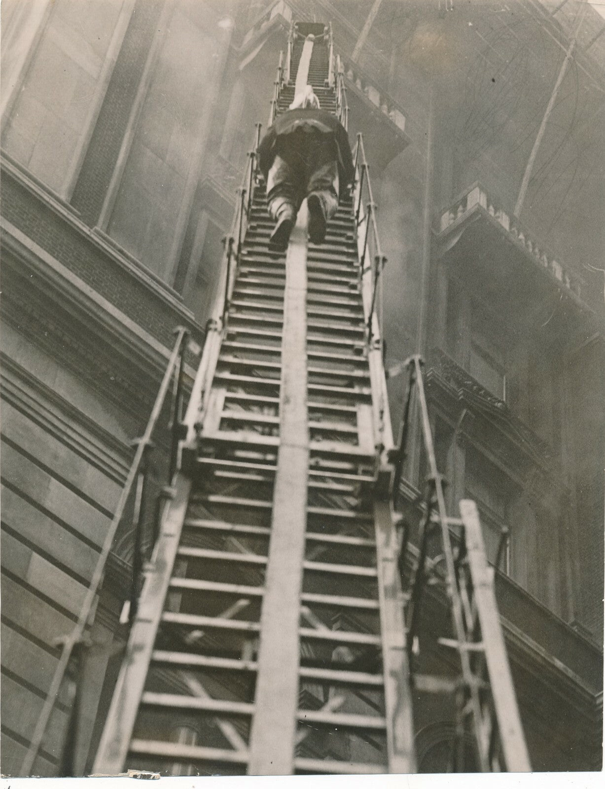 Londres, incendie à l’hotel CECIL v.1920 argentique vintage photo photographie