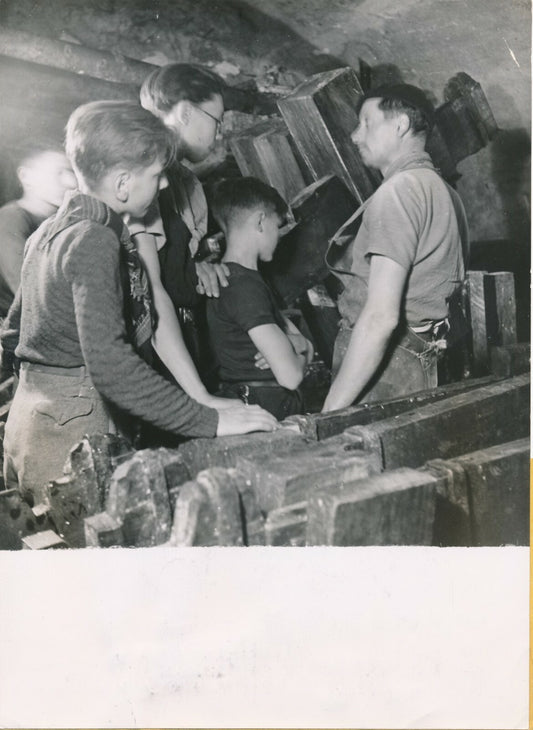 moulin à papier Richard-de-Bas Ambert maître photo photographie 1943
