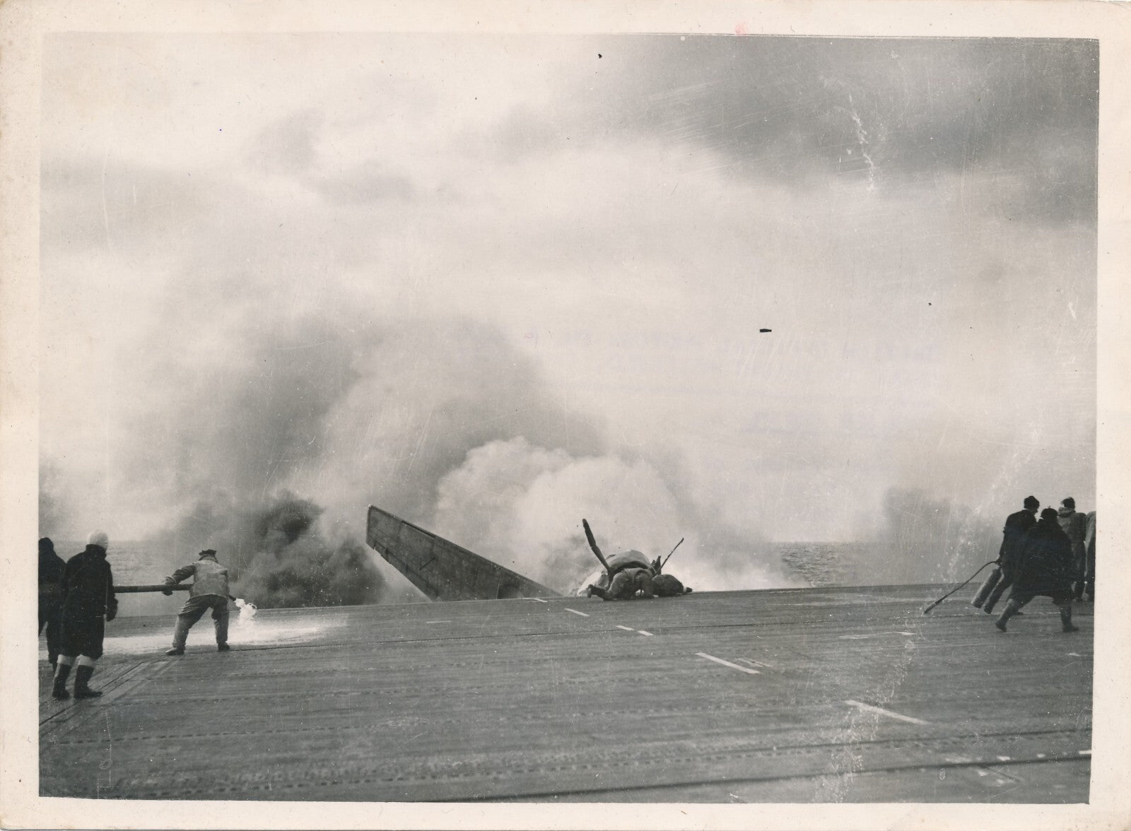 Accident appontage avion 1945, armée anglaise photo photographie presse