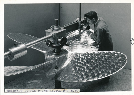Photo ouvrier hélice aluminium 2 tirages argentique époque travail industrie