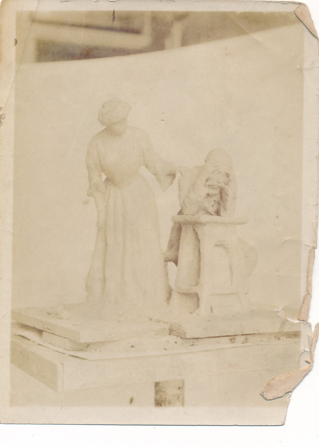 Suzanne de SAINTE-CROIX sculptrice, 33 tirages d'époque
