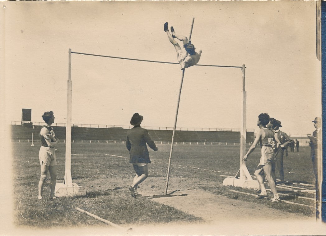 Sportif en mouvement 3 snapshots saut jump photo amateur