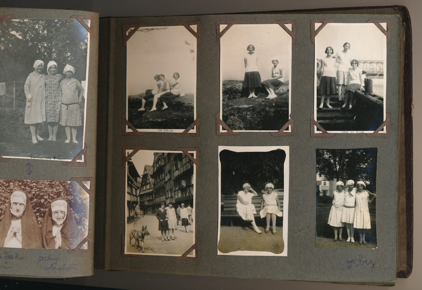 Bel album photo une jeune fille vers 1920 plus de 150 photographies "entre filles"