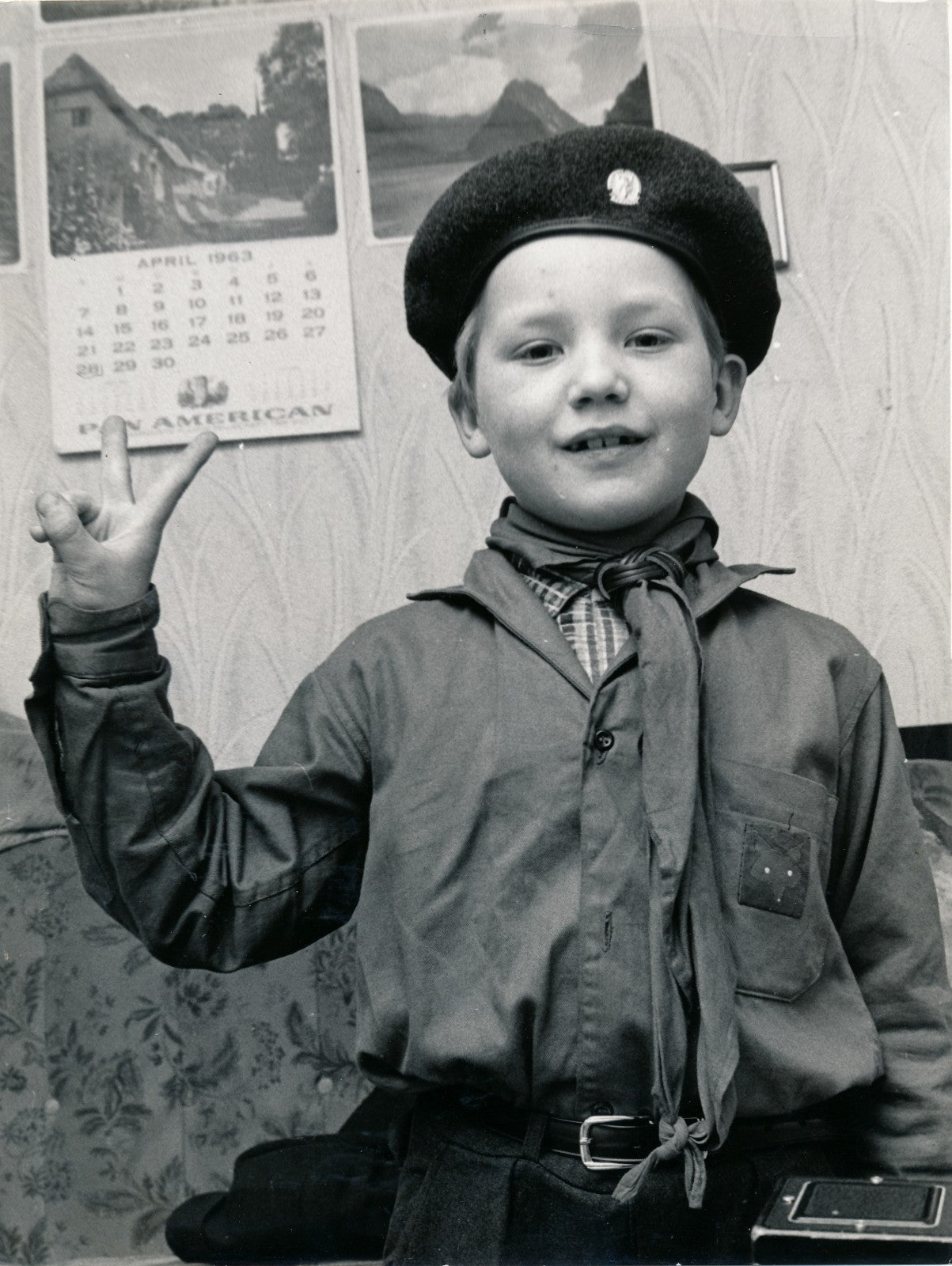 enfant Jeune scout américain photo argentique époque Roland Schneidemann 