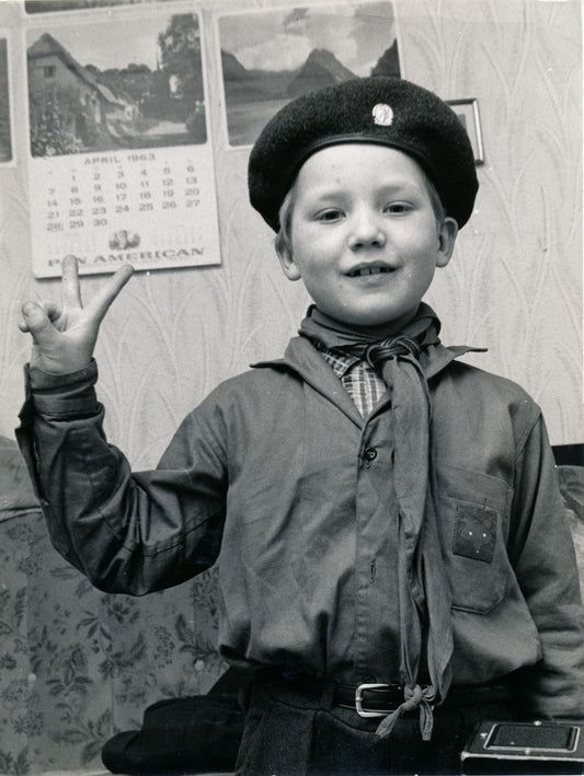 enfant Jeune scout américain photo argentique époque Roland Schneidemann 