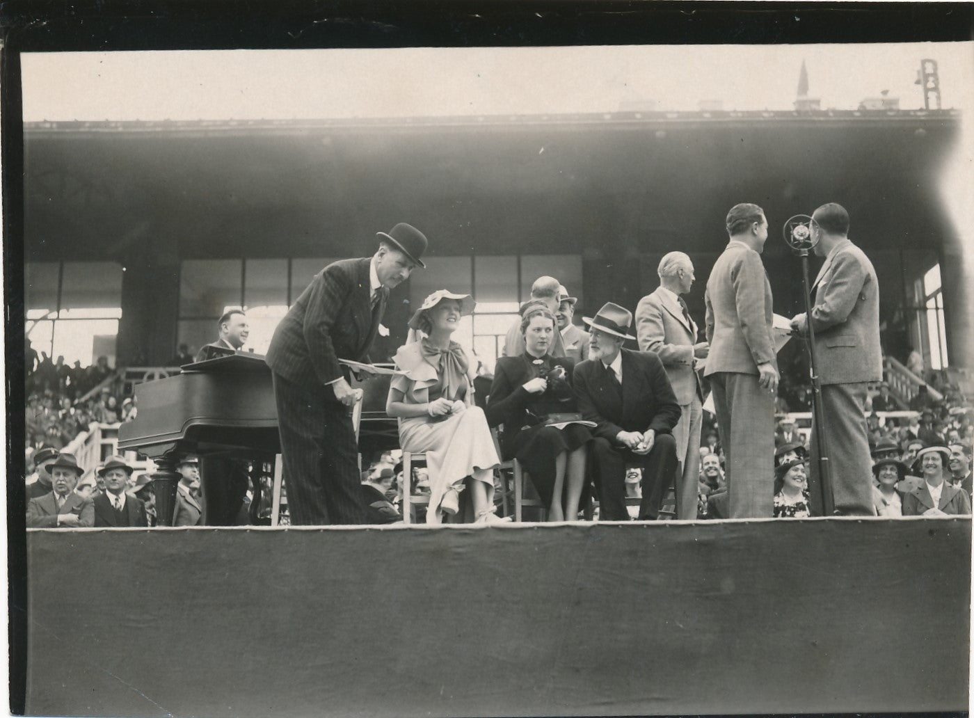 1937 Journée hippique artistes Van Dongen Aubert Field photographie Fouquieres