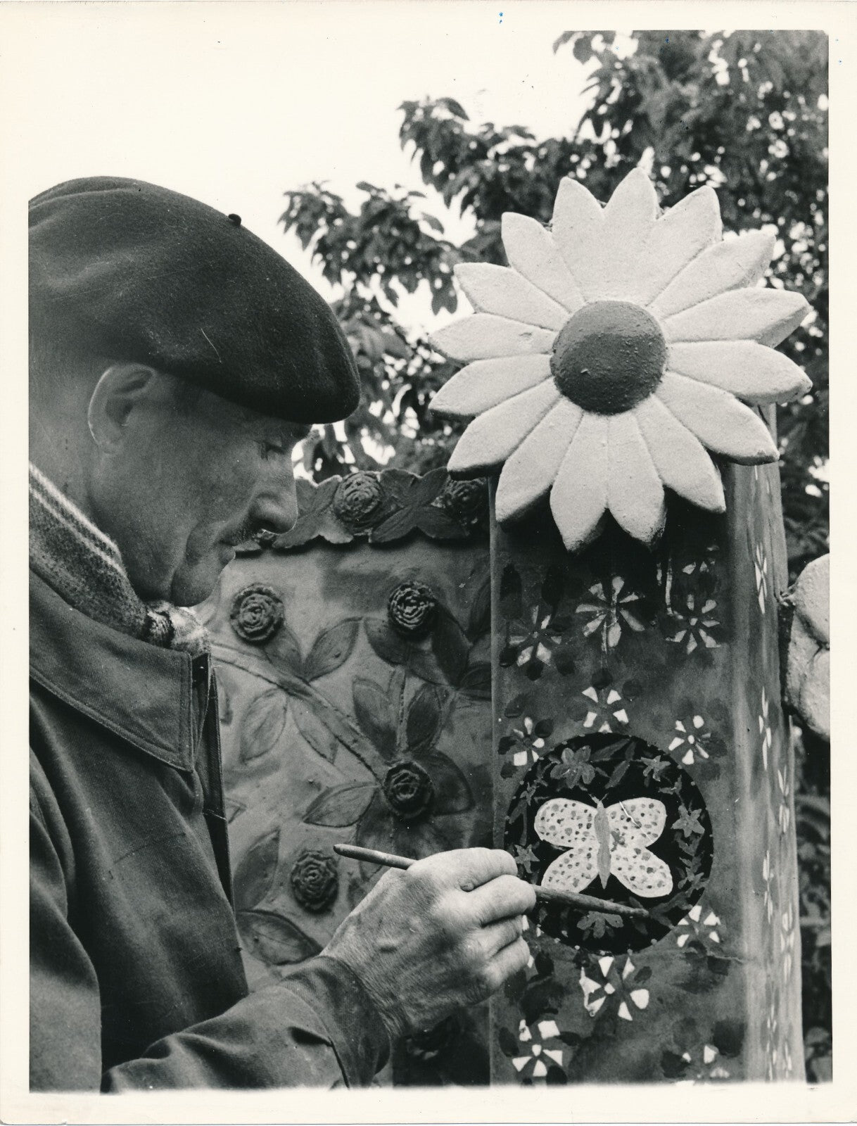 Raymond Isidore peintre picassiette 3 photos photographie Chartes art brut