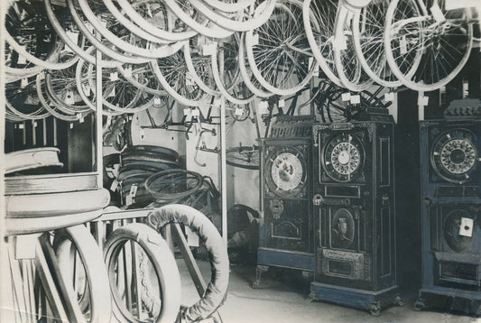 fourrière 1914 machines sous bicyclette Paris arrondissement photo photographie