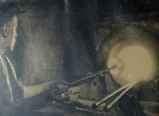 Albin Guillot photographie signée feuille or photo originale verre ouvrier
