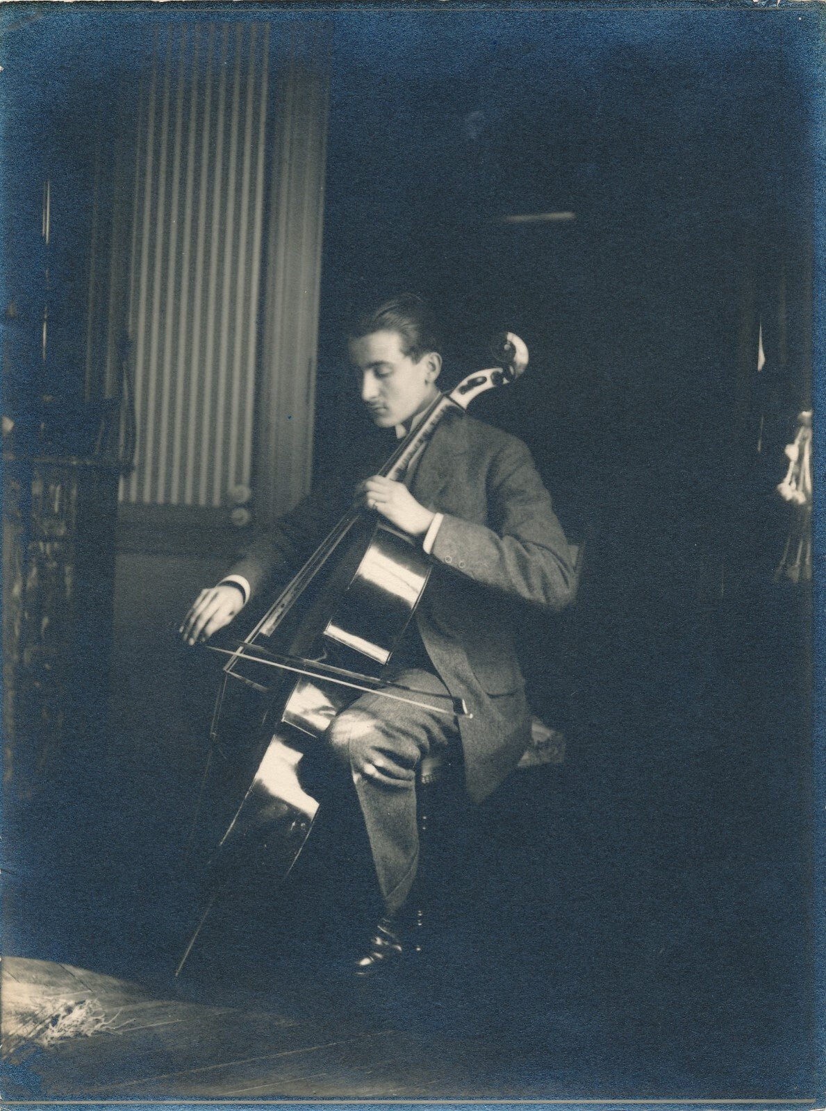 Le violoncelliste Anonyme Tirage argentique époque v. 1920 photo photographie