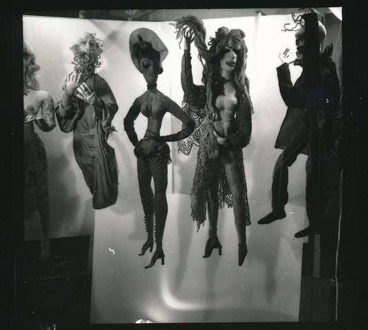 Poupées  3 planches contacts 1 affiche 1964