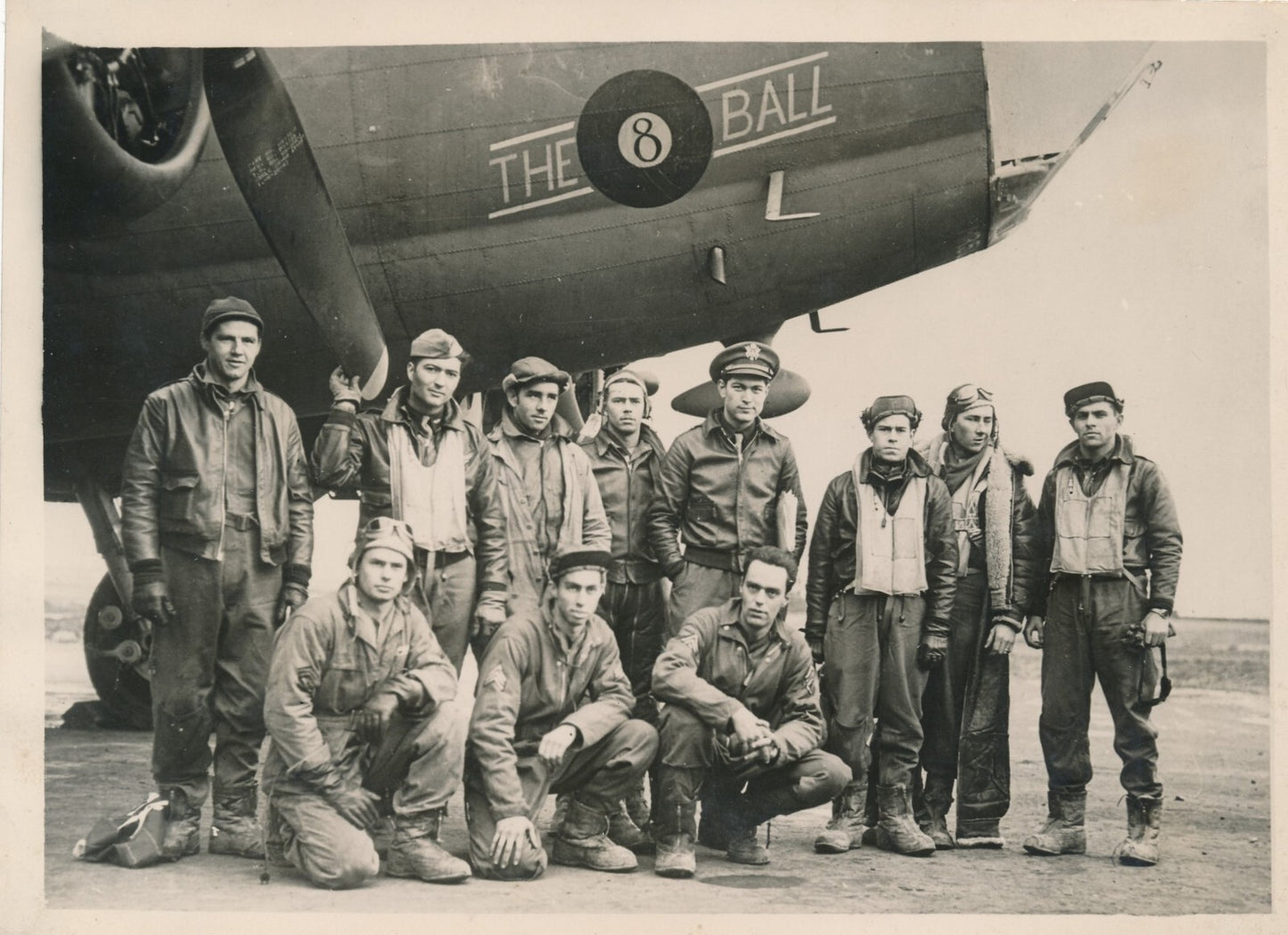 The Eight Ball équipage 1er bombardement Allemagne 27 janvier 1943 photo presse