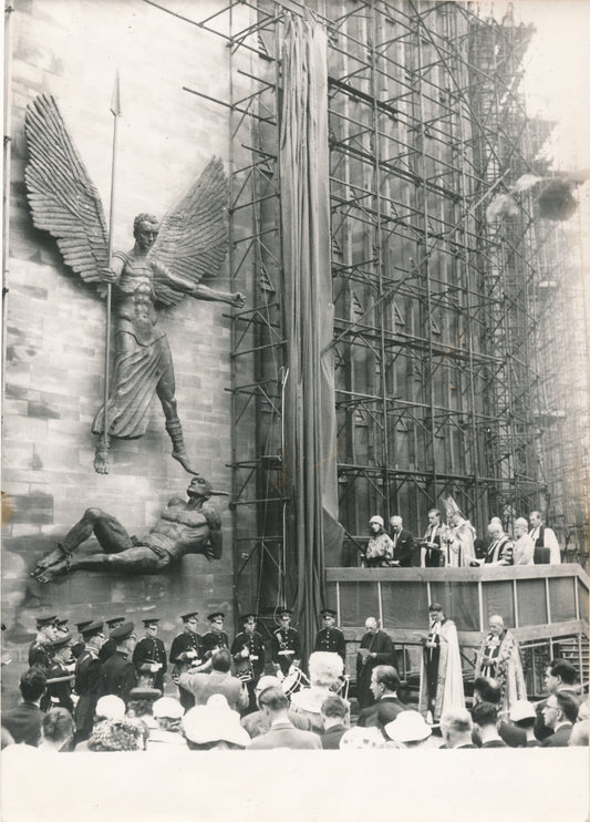 Jacob Epstein Dragon terrassant le démon photo photographie Coventry photo