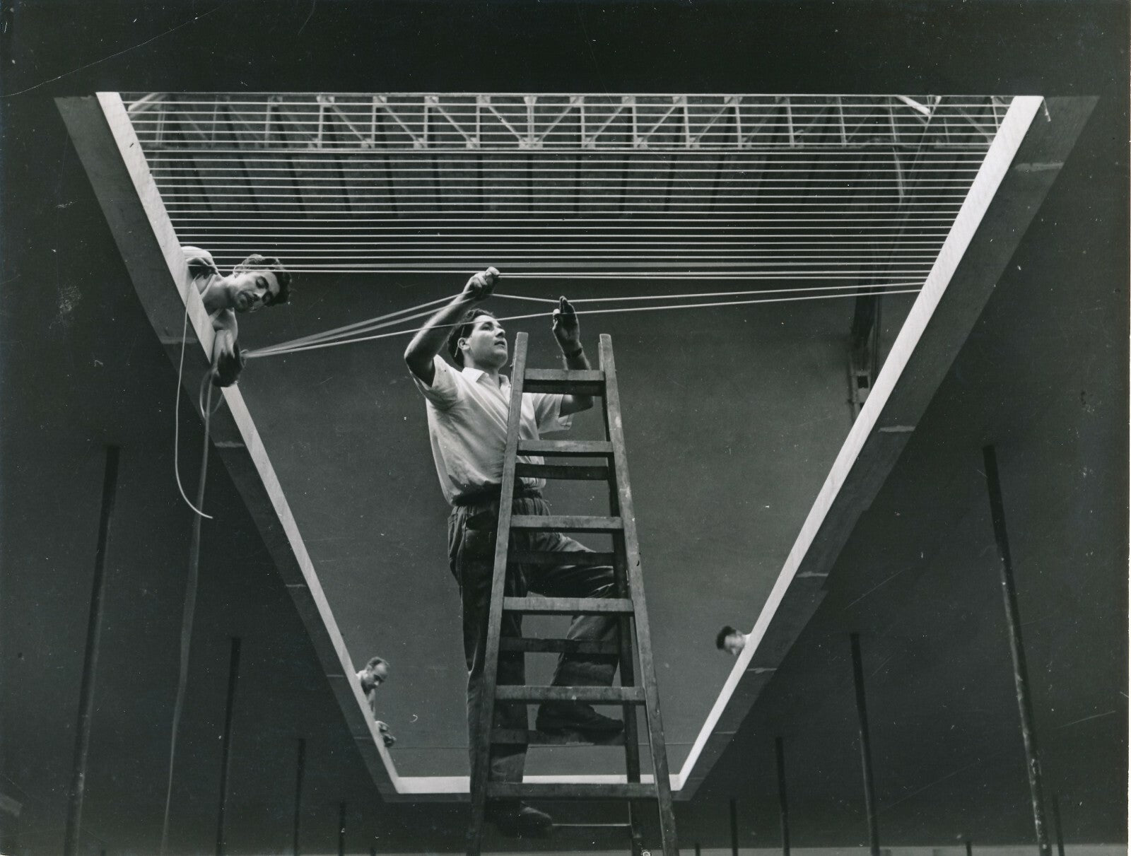 Installation exposition 1952 photo photographie ouvrier Maisons sans frontiere