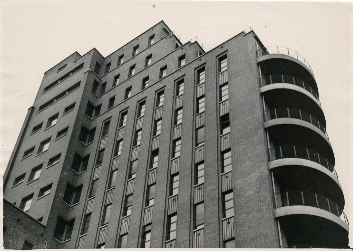 3 photos Clichy  architecture argentique époque