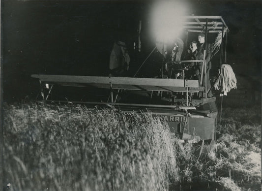 Ecosse moisson nuit 1946 tirage argentique agriculture presse photographie