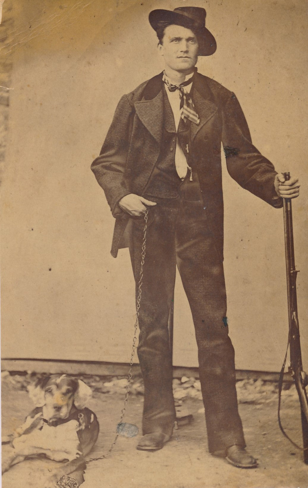 Chasseur fusil chien papier albumine photo photographie Galanti Eugenio Italie