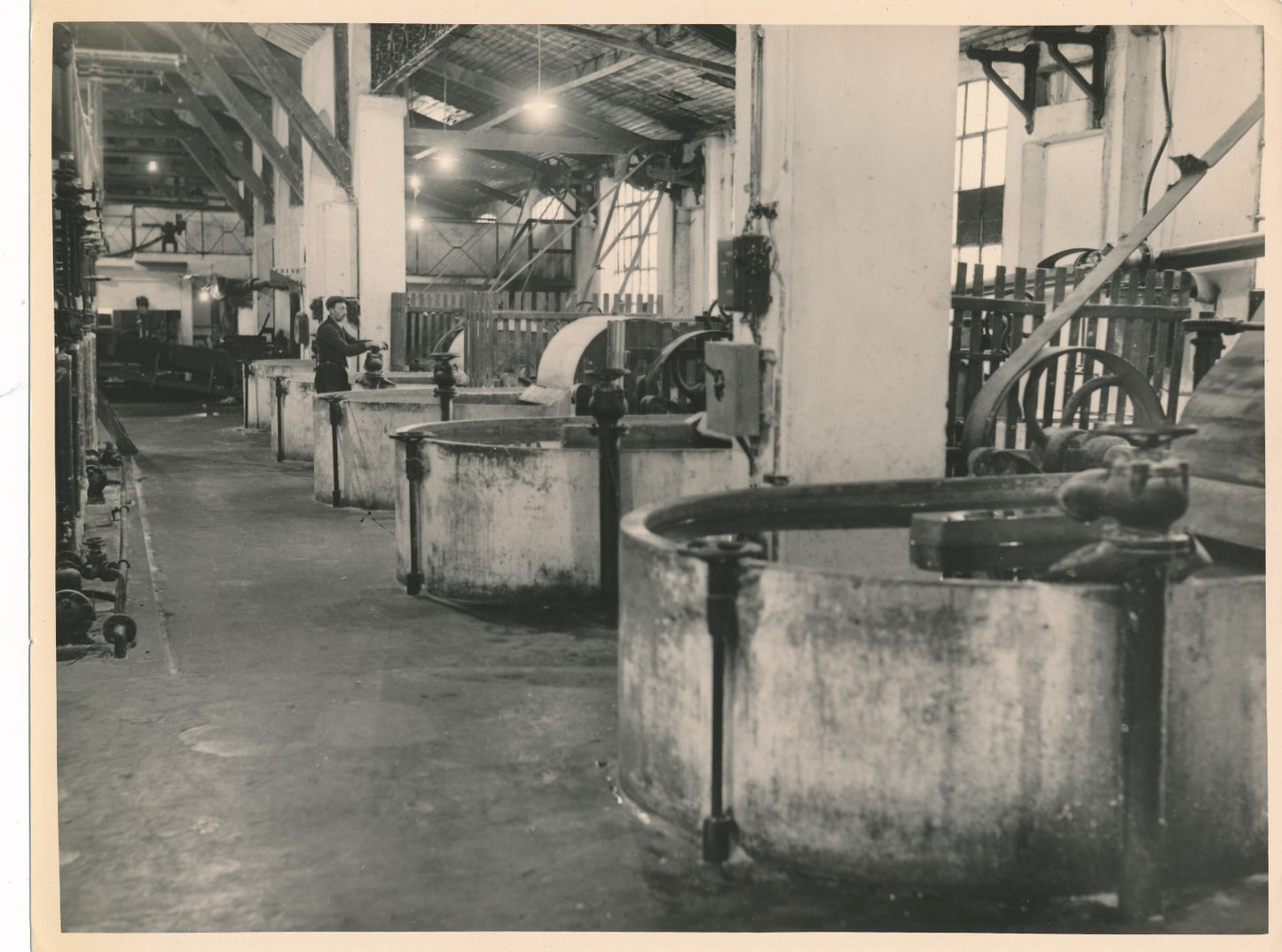 Usine Montferrand château Doubs textile photographie argentique époque c. 1920