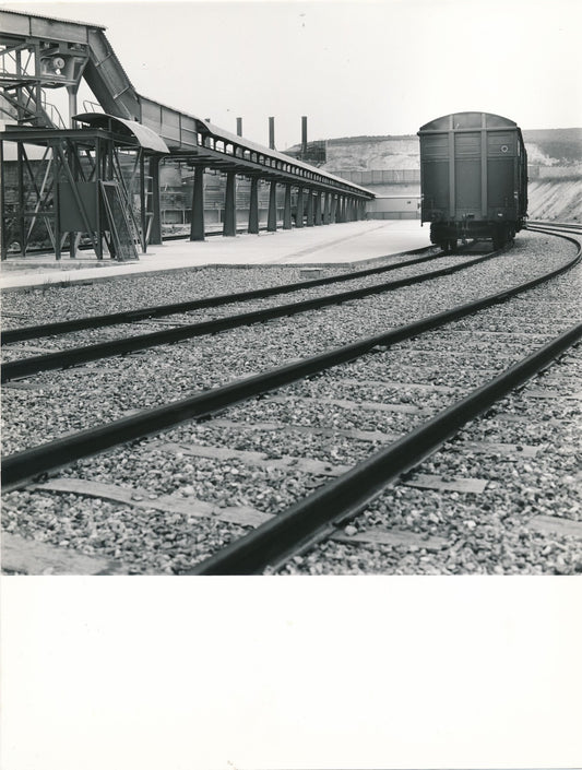 Photographie Industrie train transport usine Tirage argentique d’époque 1970